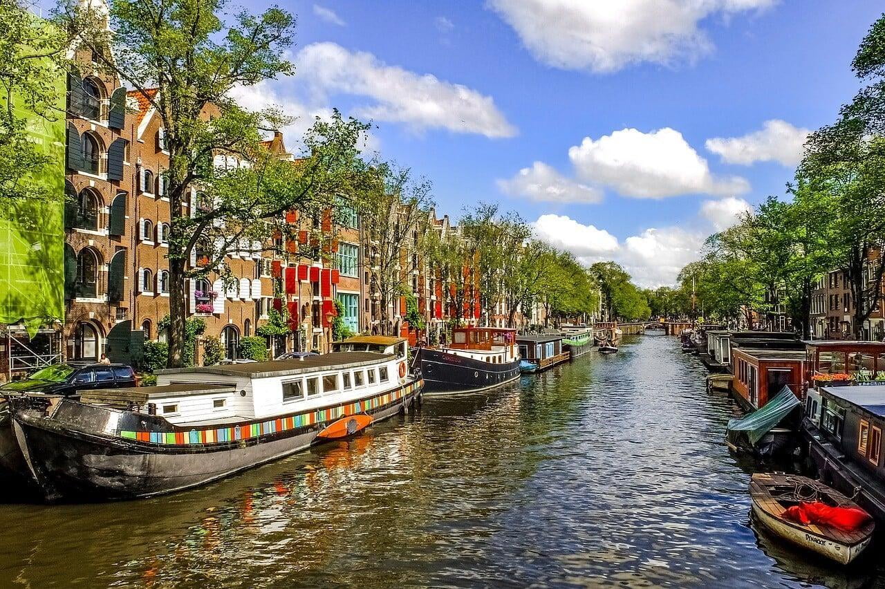 canals amsterdam